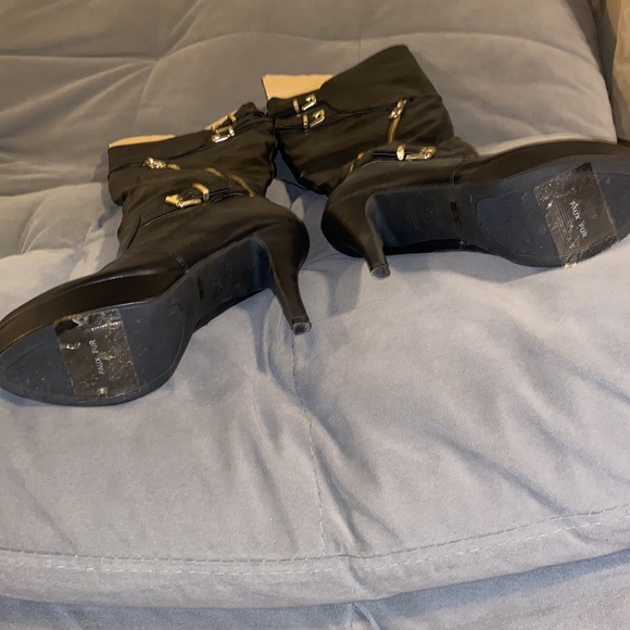 Over the knee boots - Picture 4 of 7